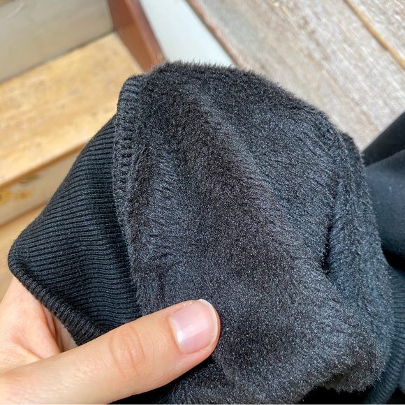 BT21 // “The Destroyer” crewneck sweatshirt - Picture 3 of 4